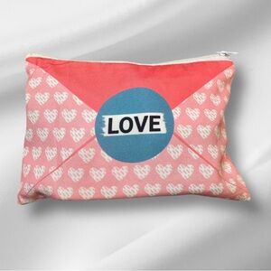 New- Mystery 12 piece cosmetic /hair/jewelry bag